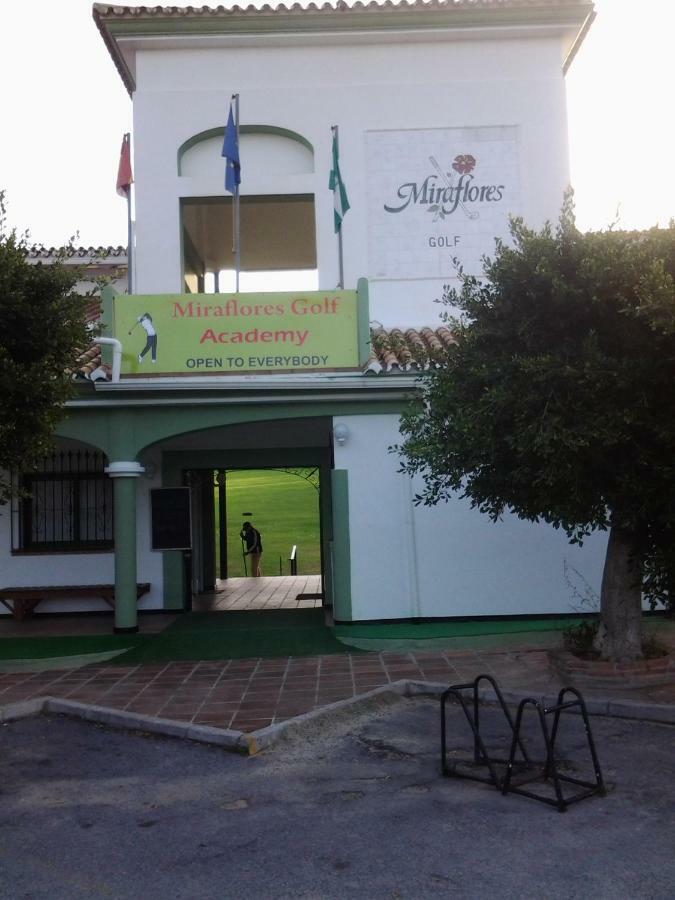Apt 1 Ch Costa Del Sol Sitio De Calahonda Dans Maison D'Hote Entree Independante Mijas Bagian luar foto